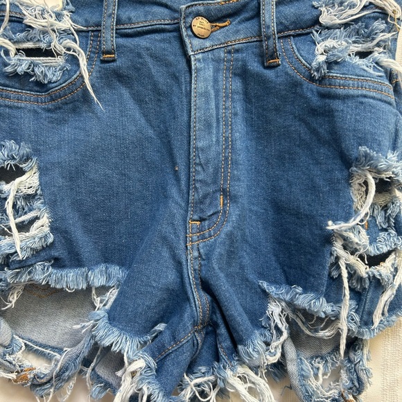 AP Blue Women's Cut Off Shorts Denim Distressed Hole Ripped Size 26 - Picture 4 of 4